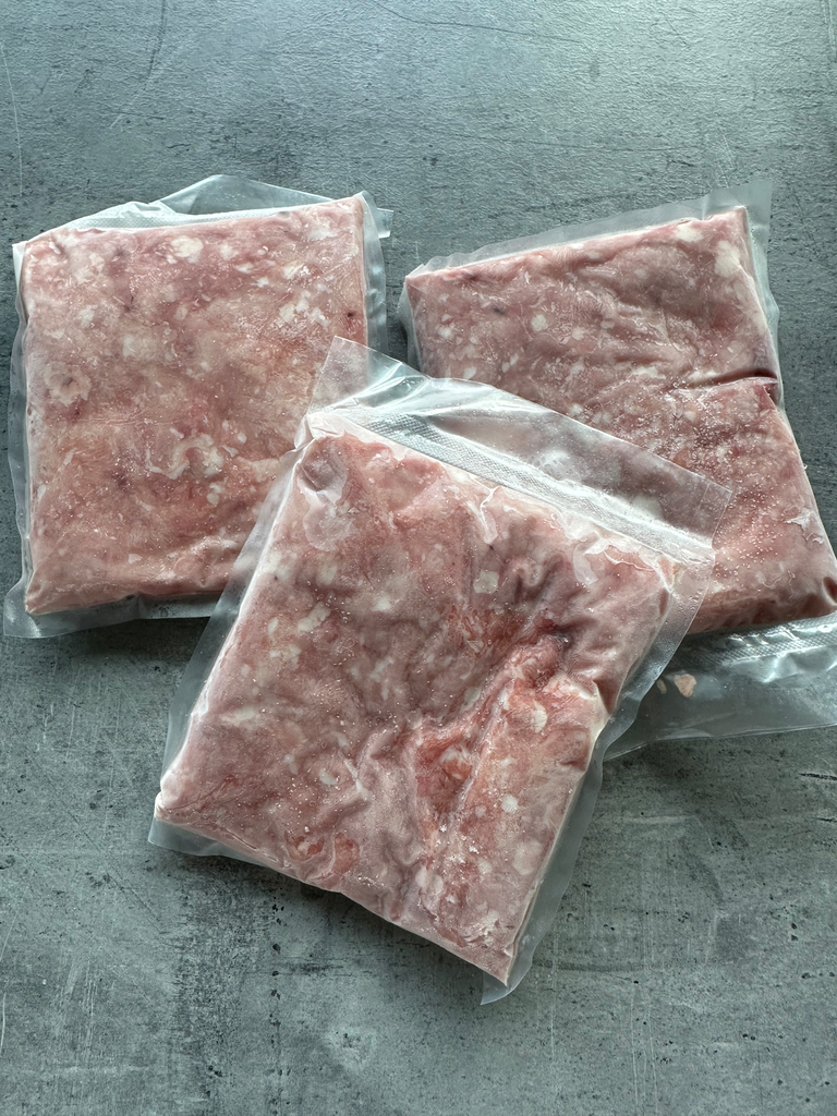 Smulkinta triušienos mėsa (100%) 300g