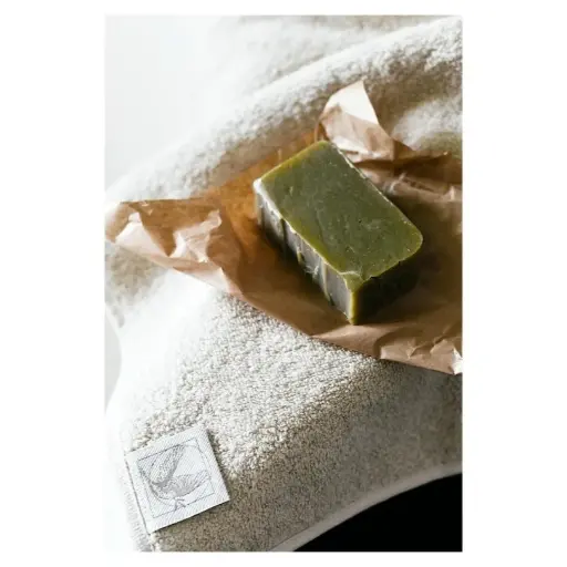 Natūralus rankų darbo MUILAS su CBD, 100g